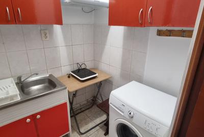 Garsoniera in bloc de apartamente  pe Unirii - 3