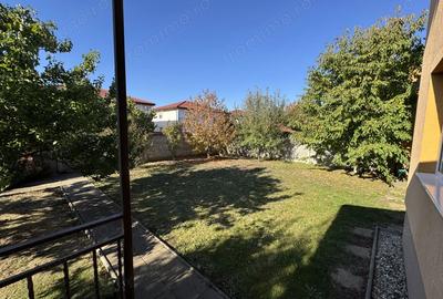 Casă cu 6 camere cu Teren 614 Mp în Dumbrăvița