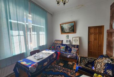 Casă cu 7 camere cu Canalizare în Ultracentral - 3