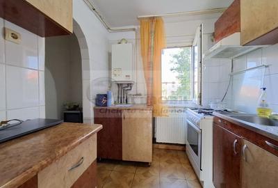 Liber, de vanzare apartament 3 camere Valea Lupului Iasi, baie cu geam - 15