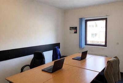 Birou, de 450 mp, în Tractorul - 12