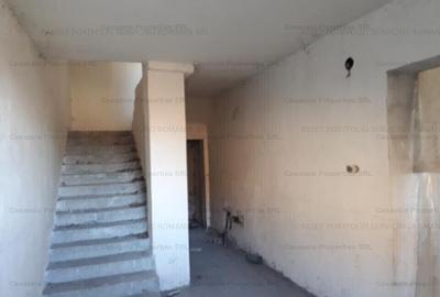 Casă cu 3 camere cu Teren 2520 Mp în Central - 3