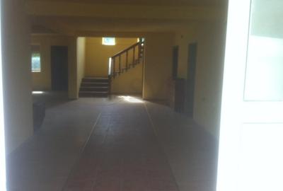 Casă cu 5 camere cu Teren 3163 Mp în Central - 3
