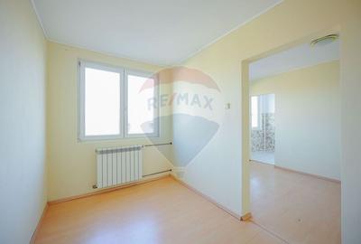 Apartament 2 camere et. 2, de vânzare zona Complex Velența - 14