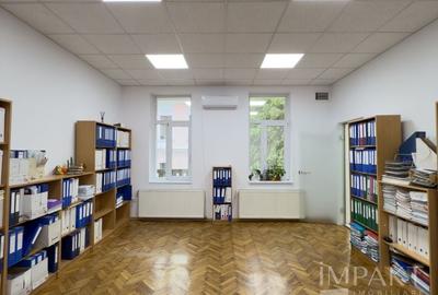 Apartament cu 4 camere circular în Mărăști - 1
