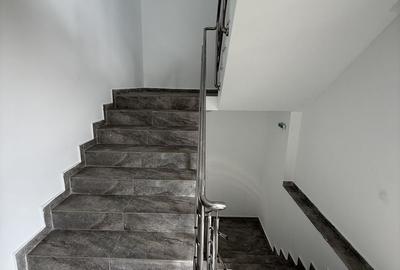 Apartament cu 3 camere semidecomandat, mobilat în Rahova - 24