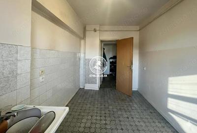 Apartament cu 3 camere decomandat în Independenței - 5