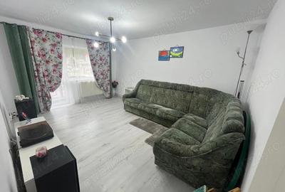 Apartament cu 3 camere decomandat în Central - 1