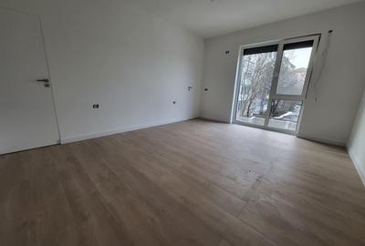 Comision 0%. Langa Iulius Mall. Zid despartitor dublu. Finisaje premium - 24