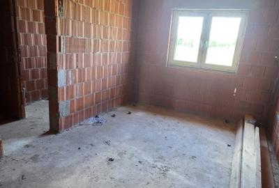 Casă individuală cu 4 camere cu Teren 600 Mp în Păulești - 12