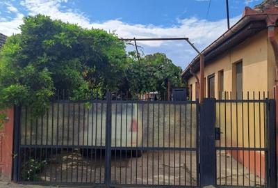 Casă individuală cu 5 camere cu Teren 2433 Mp în Central - 3