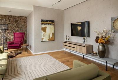 Apartament cu 3 camere decomandat, mobilat în Tractorul - 2