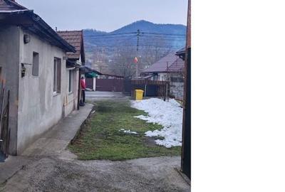 Casă cu 4 camere cu Teren 759 Mp în Central - 18