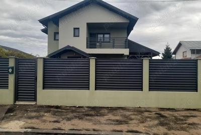 Casă cu 6 camere cu Teren 600 Mp în Central