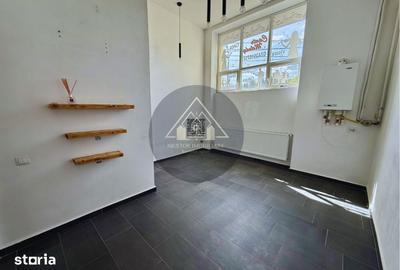 Spațiu comercial, de 40 mp, în Central - 13
