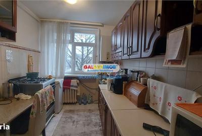 Apartament cu 3 camere decomandat în Central - 10