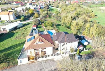 Casă individuală cu 7 camere cu Teren 800 Mp în Băile 1 Mai - 2