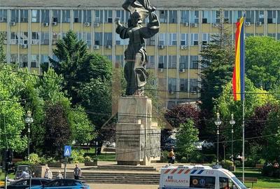 Apartament cu 2 camere decomandat în Independenței - 1