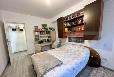Apartament de 2 camere, 65mp, curte, loc de parcare, zona Re - 4