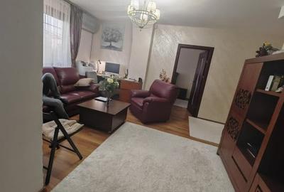 3 CAMERE | INEL 2 | BLOC 2015 - 2