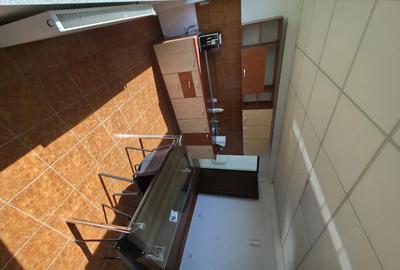 Spațiu comercial, de 4,850 mp, în Vest - 3