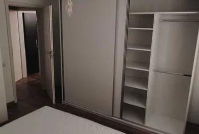 Apartament cu 2 camere semidecomandat, mobilat în Apărătorii Patriei