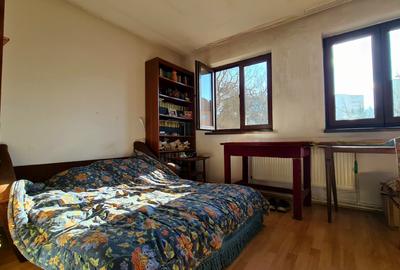 DESCOPERĂ FARMECUL BRAȘOVULUI: CASĂ AVÂND CURTE INTIMĂ ÎN ZONĂ LINIȘTITĂ - 16
