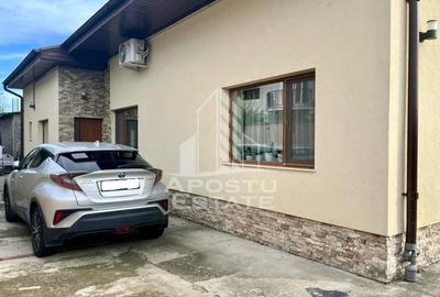 Casă individuală cu 4 camere cu Canalizare în Girocului