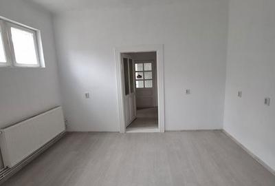 Casă cu 2 camere cu Teren 400 Mp în Exterior Vest - 6