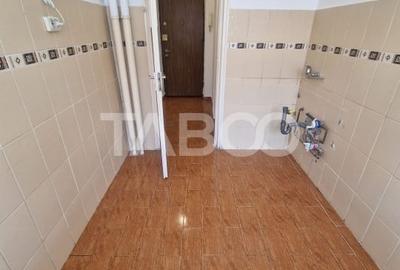 De vanzare apartament 2 camere Obor balcon mare proximitate excelenta - 8