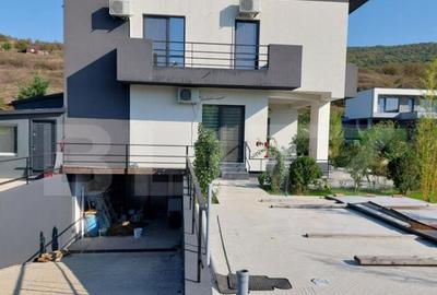 Duplex la cheie, 600 mp teren, garaj, Comuna Baciu - 28