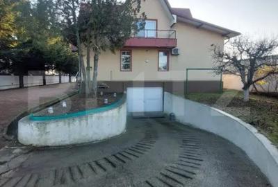 Casă cu 7 camere cu Teren 3800 Mp în Albert - 12