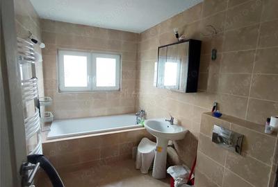 Casă cu 8 camere cu Teren 4 Mp în Măcești - 11