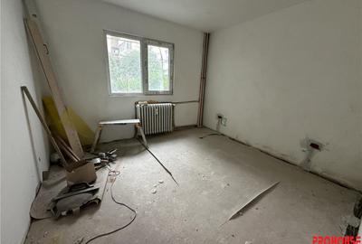 Apartament cu 3 camere decomandat în Orizont - 2