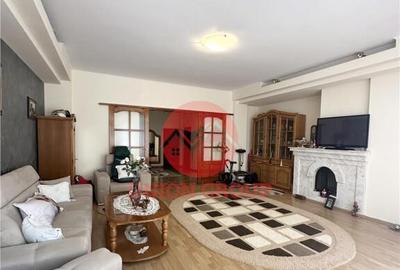 Casă cu 9 camere cu Canalizare în Faleza Nord - 3