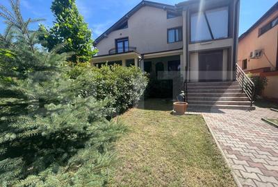 Apartament cu 4 camere decomandat, mobilat în Lăpuș Argeș - 2