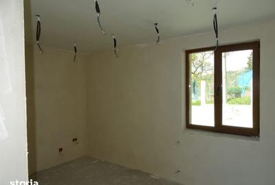 Casă cu 5 camere cu Teren 640 Mp în Central - 4