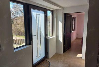 Casă cu 3 camere în Central - 2