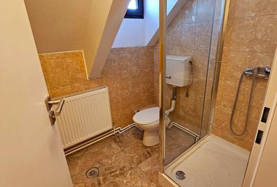 Casă individuală cu 20 camere cu Canalizare în Central - 44