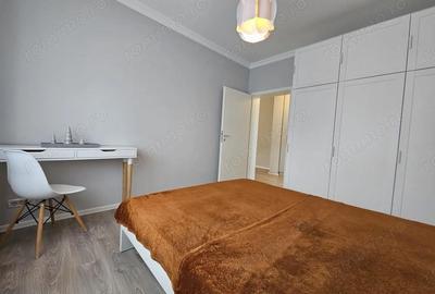 Apartament cu 3 camere semidecomandat în Girocului - 2