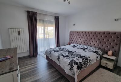 Individuala - 4 Camere - 3 Bai - Piscina - Mobilata Utilata - 5