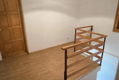 Casă cu 6 camere în Eșelnița - 17