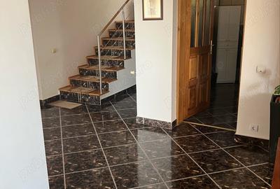 Casă cu 8 camere cu Teren 7000 Mp în Vâlcele - 2