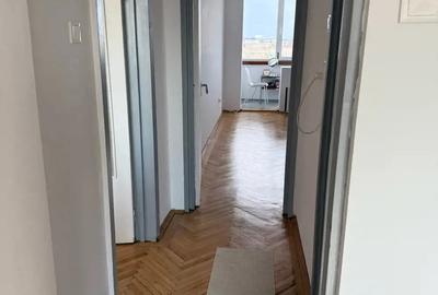 Apartament cu 3 camere semidecomandat în Central - 2