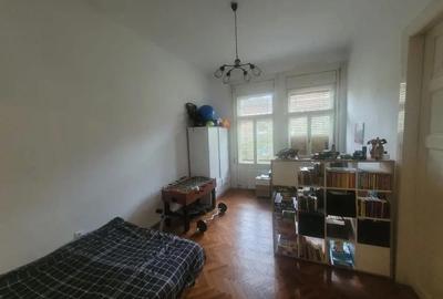 Apartament cu 3 camere semidecomandat în P-ța Maria - 1