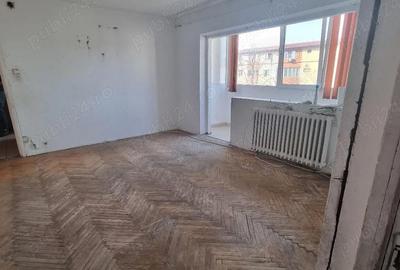 Apartament cu 2 camere semidecomandat în Dâmbovița