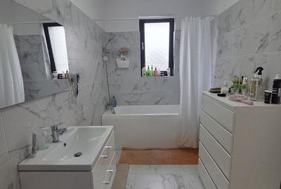 Casă cu 5 camere cu Teren 250 Mp în Central - 3