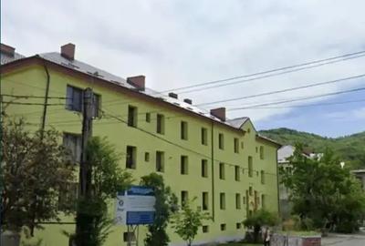 Apartament 2 camere etaj 1 + boxa m - 2