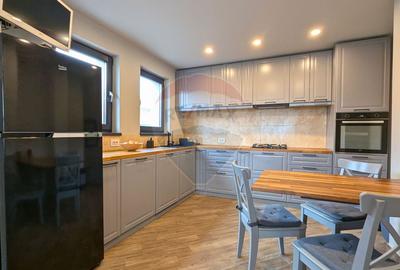 Casă cu 5 camere cu Teren 432 Mp în Balotești - 12