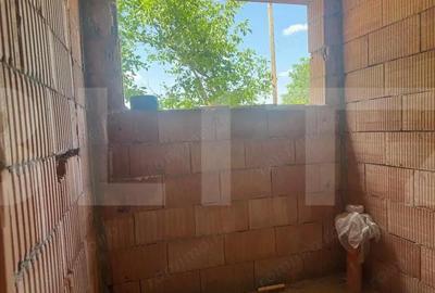 Apartament cu 4 camere semidecomandat în Giroc - 3